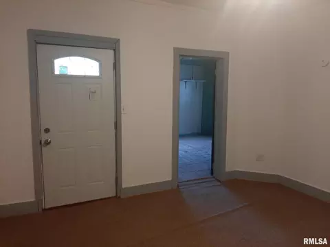 205 S Church St, Christopher, IL 62822 photo 4