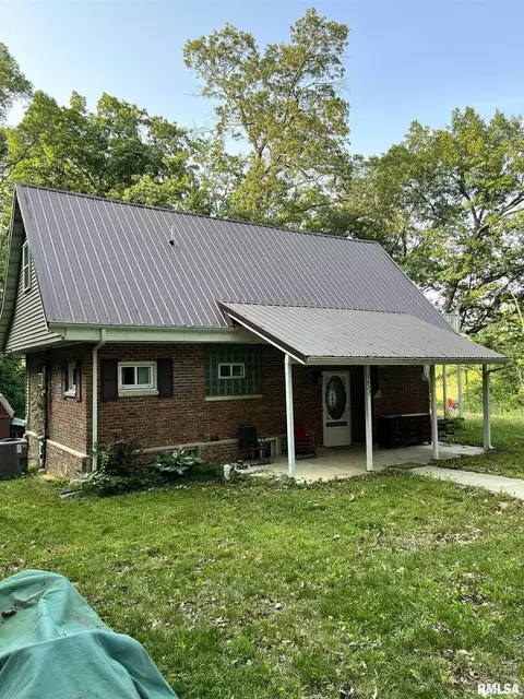1627 Firewood Ln, Centralia, IL 62801