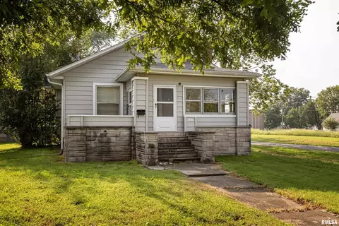 101 S 11th St, Herrin, IL 62948