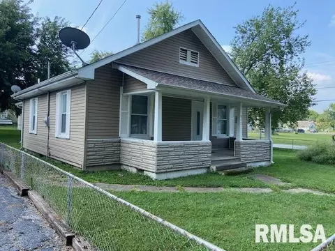 802 E Lindell St, West Frankfort, IL 62896