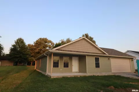 304 S Pennsylvania St, Carterville, IL 62918