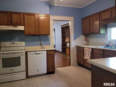 111 Douglas St, Anna, IL 62906 photo 7