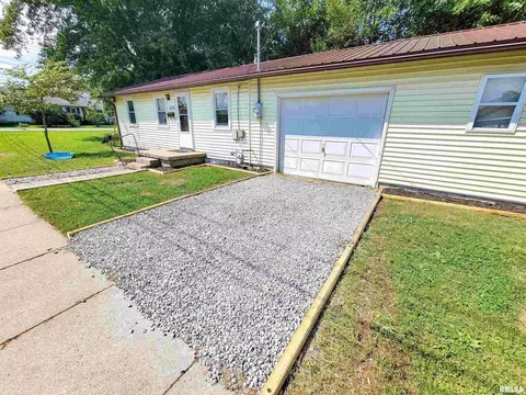 309 E Washington St, Flora, IL 62839 photo 31
