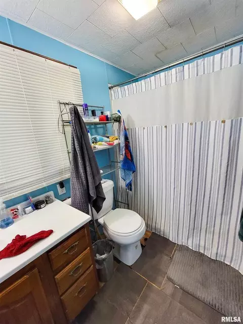 309 E Washington St, Flora, IL 62839 photo 23