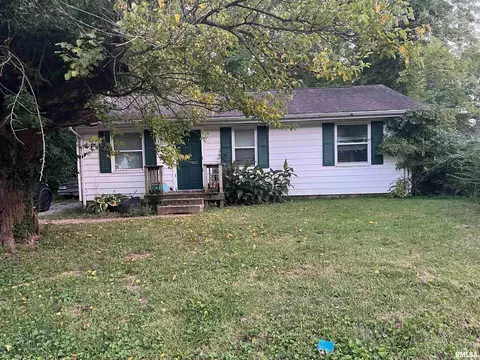 611 W Owens St, Carbondale, IL 62901