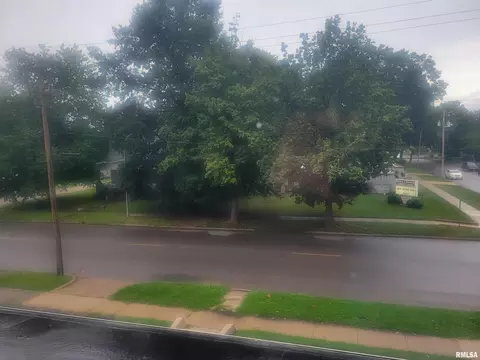 627 E Broadway Ave, Centralia, IL 62801 photo 38