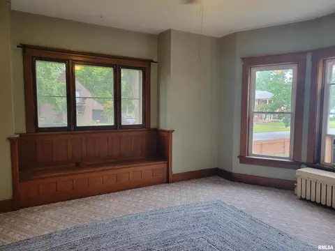627 E Broadway Ave, Centralia, IL 62801 photo 15