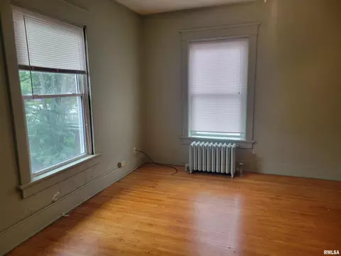 627 E Broadway Ave, Centralia, IL 62801 photo 25