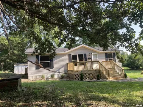 704 Ridge St, Carterville, IL 62918