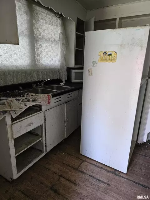 1003 E Noleman St, Centralia, IL 62801 photo 9