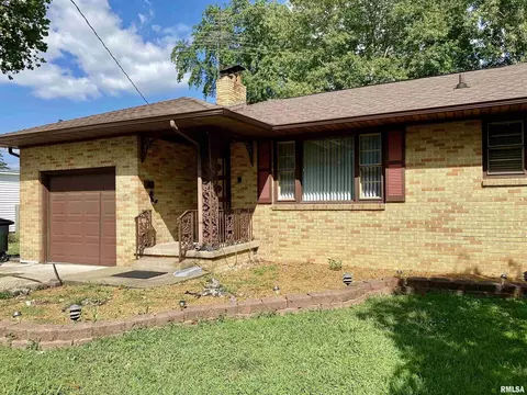 703 N Madison St, Marion, IL 62959