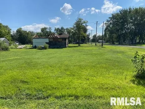 205 W Florida Ave, Sandoval, IL 62882