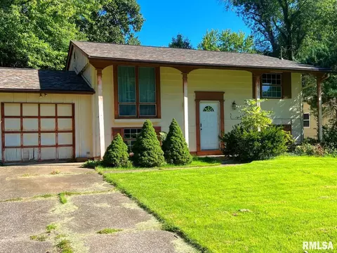 602 W Owens St, Carbondale, IL 62901
