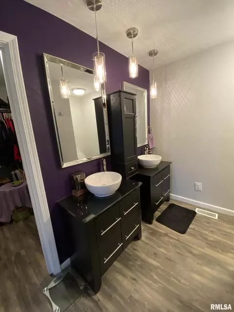 532 Sara Dr, Centralia, IL 62801 photo 18