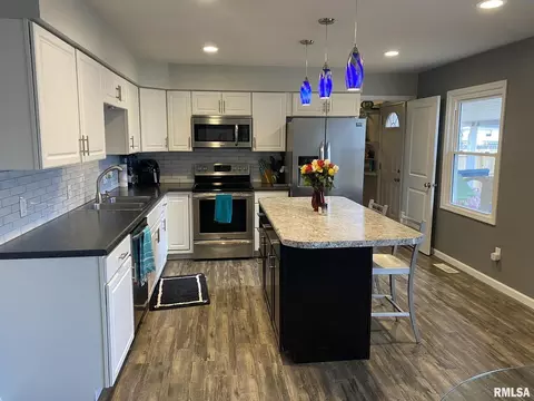 532 Sara Dr, Centralia, IL 62801 photo 6