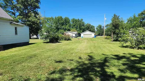 1212 E 3rd St, Centralia, IL 62801 photo 5