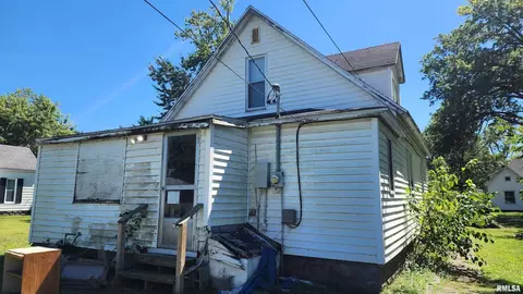 1212 E 3rd St, Centralia, IL 62801 photo 3