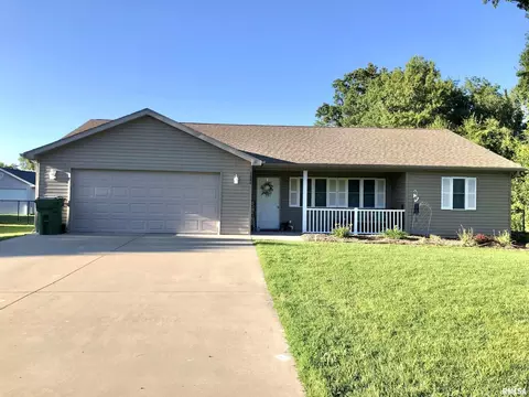 1604 E Pickett Ln, Marion, IL 62959