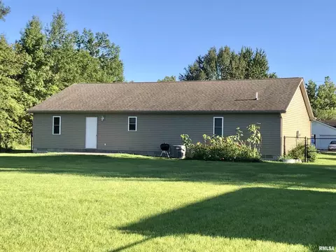 1604 E Pickett Ln, Marion, IL 62959 photo 2