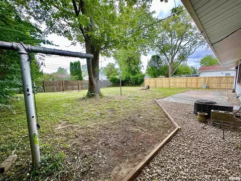 711 E 4th St, Flora, IL 62839 photo 35