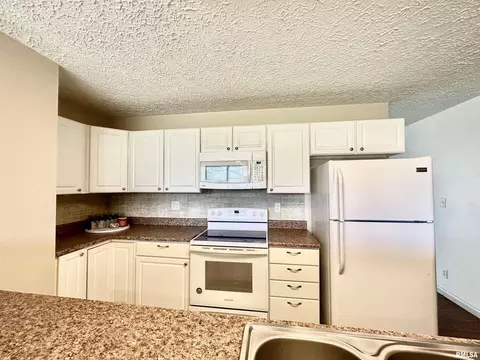 711 E 4th St, Flora, IL 62839 photo 11