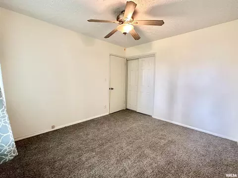 711 E 4th St, Flora, IL 62839 photo 20