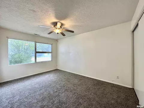711 E 4th St, Flora, IL 62839 photo 28