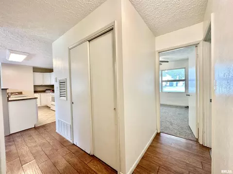 711 E 4th St, Flora, IL 62839 photo 14