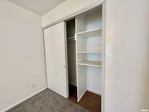 711 E 4th St, Flora, IL 62839 photo 27
