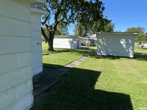 1105 E Reeves St, Marion, IL 62959 photo 7