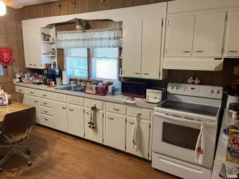 1105 E Reeves St, Marion, IL 62959 photo 18