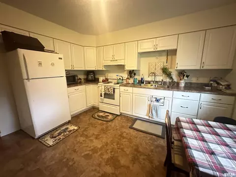 1116 1118 Sandra Ct, Murphysboro, IL 62966 photo 12