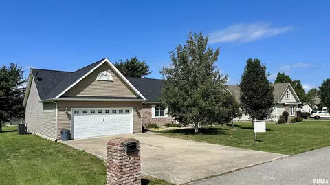 3205 Mustang Ct, Herrin, IL 62948