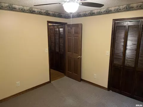 1612 Jasper St, Eldorado, IL 62930 photo 21