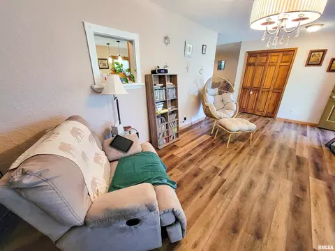 4 Sunset Dr, Flora, IL 62839 photo 8