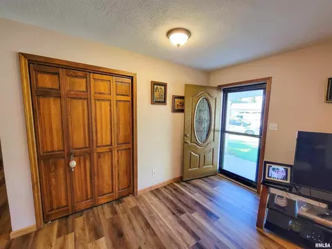 4 Sunset Dr, Flora, IL 62839 photo 6