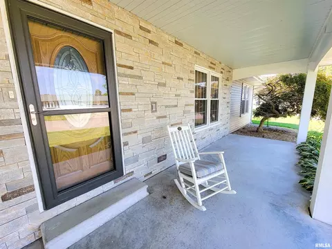 4 Sunset Dr, Flora, IL 62839 photo 5
