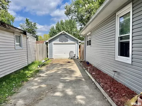 107 E 11th St, Metropolis, IL 62960 photo 5