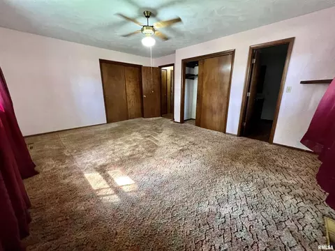 5 Estate Dr, Centralia, IL 62801 photo 8