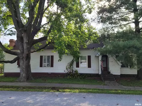 410 Harrison St, Vergennes, IL 62994