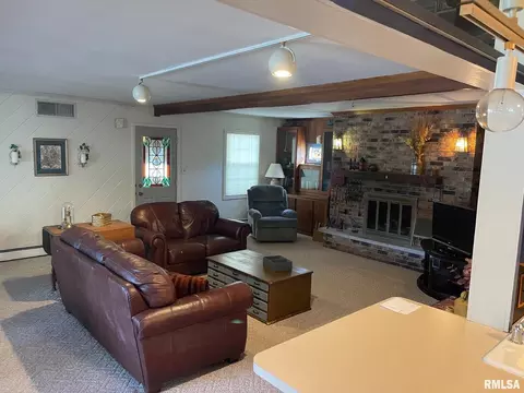 105 Martin St, Benton, IL 62812 photo 18