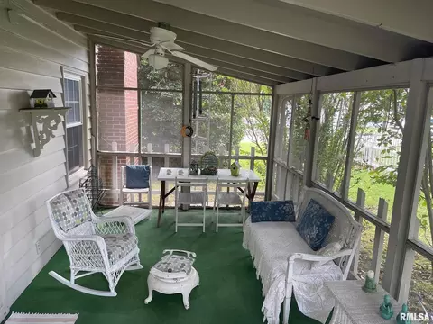 105 Martin St, Benton, IL 62812 photo 35