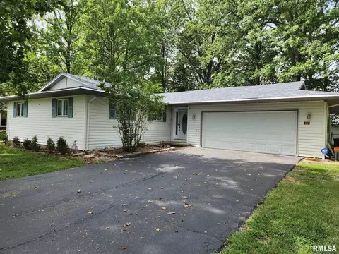 209 Lynn St, Energy, IL 62933