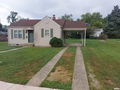 2818 Cherry St, Mount Vernon, IL 62864 photo 2