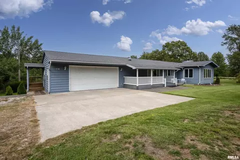 3150 Chautauqua Rd, Carbondale, IL 62901