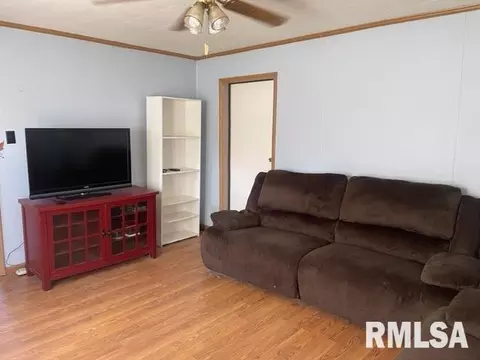 116 S 10th St, Herrin, IL 62948 photo 3