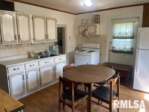 116 S 10th St, Herrin, IL 62948 photo 4