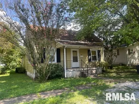 116 S 10th St, Herrin, IL 62948