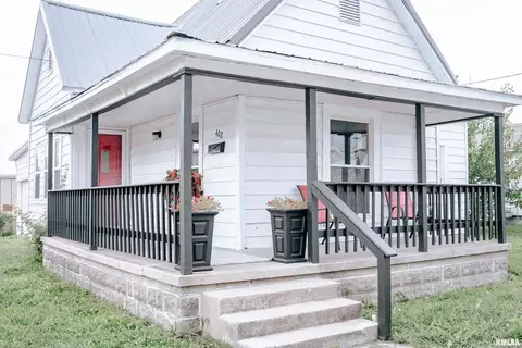 402 W College St, Marion, IL 62959