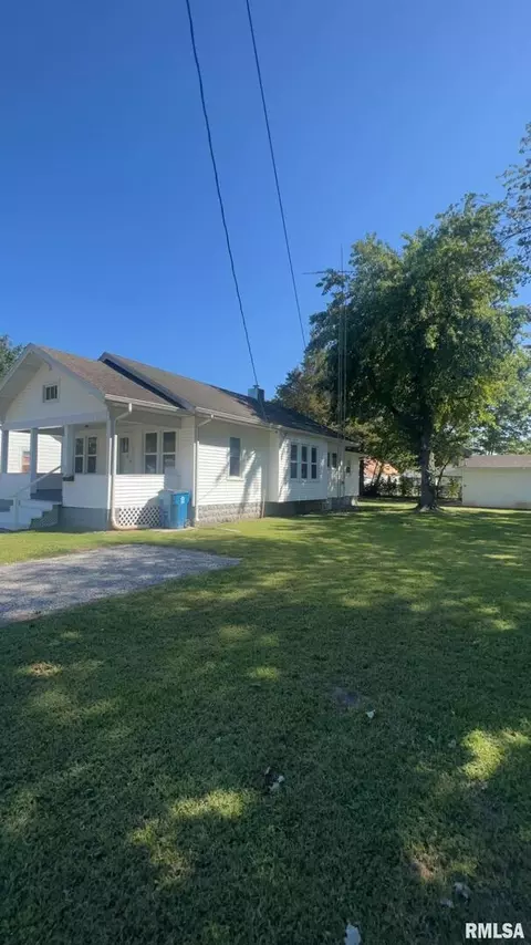 610 W Helen Ave, Christopher, IL 62822 photo 26